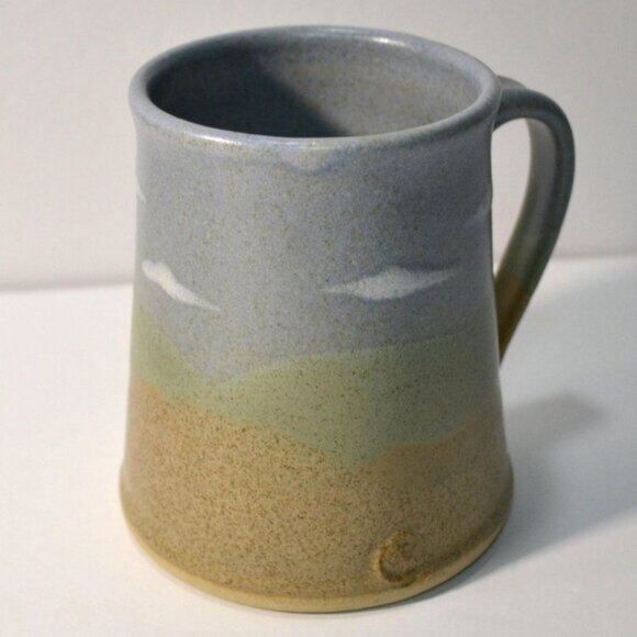 Vintage GK Pottery Set Of 3 Mugs Graduating Sizes Clouds In Sky Design Beach - Picture 7 of 9